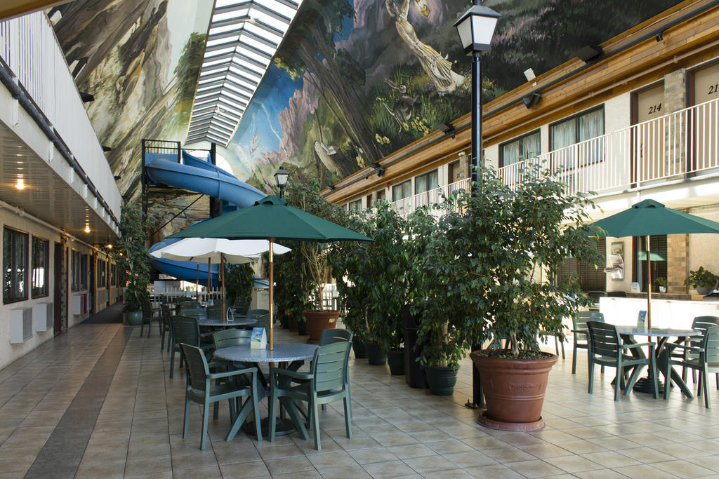 Days Inn By Wyndham Lethbridge Exterior photo